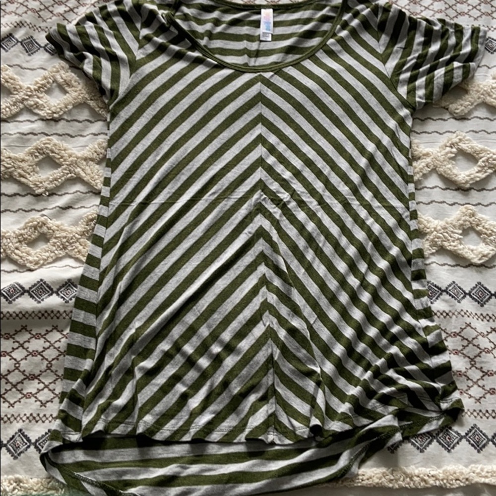 Lularoe top